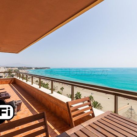 Los Reales 8C Estepona Bagian luar foto