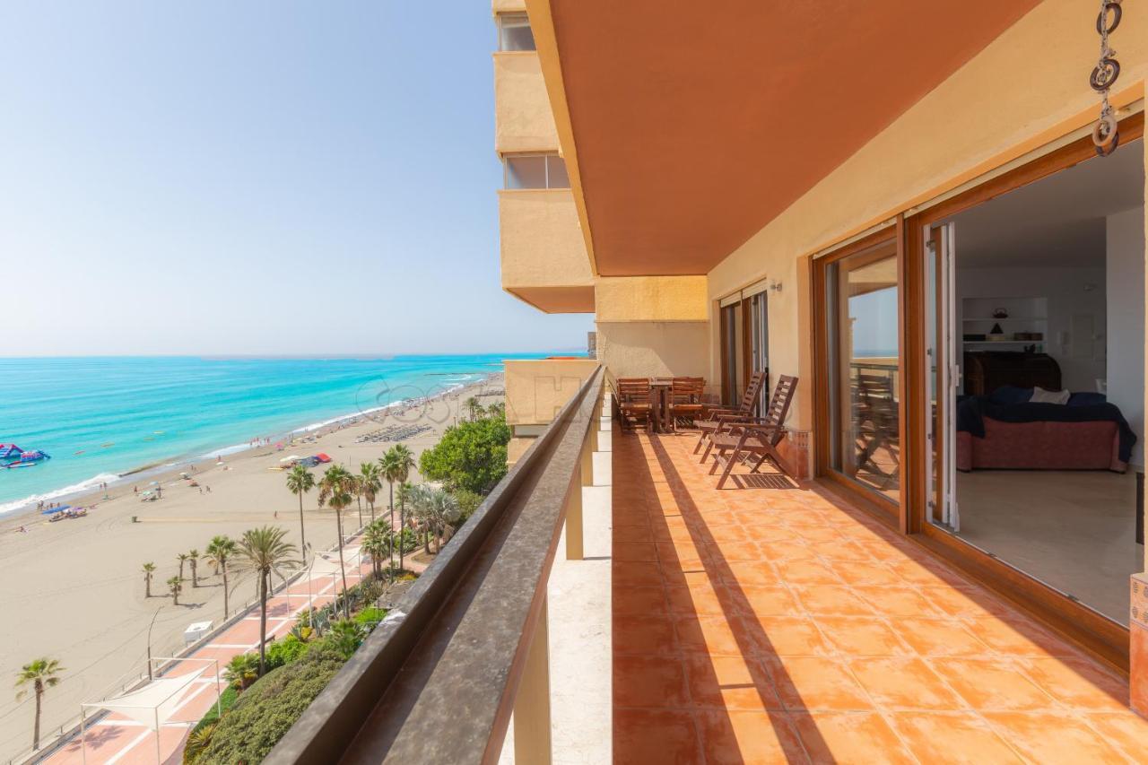 Los Reales 8C Estepona Bagian luar foto
