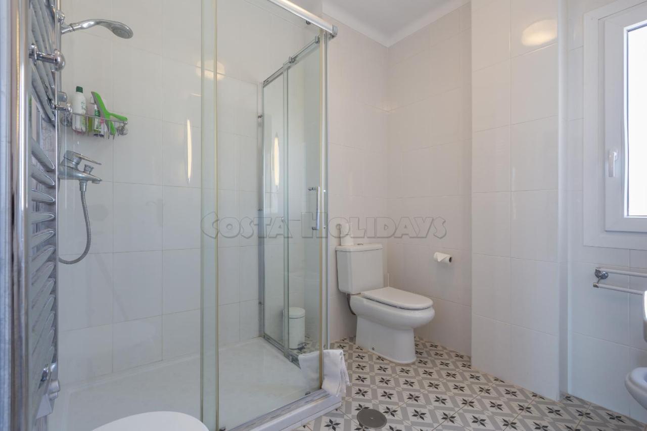 Los Reales 8C Estepona Bagian luar foto