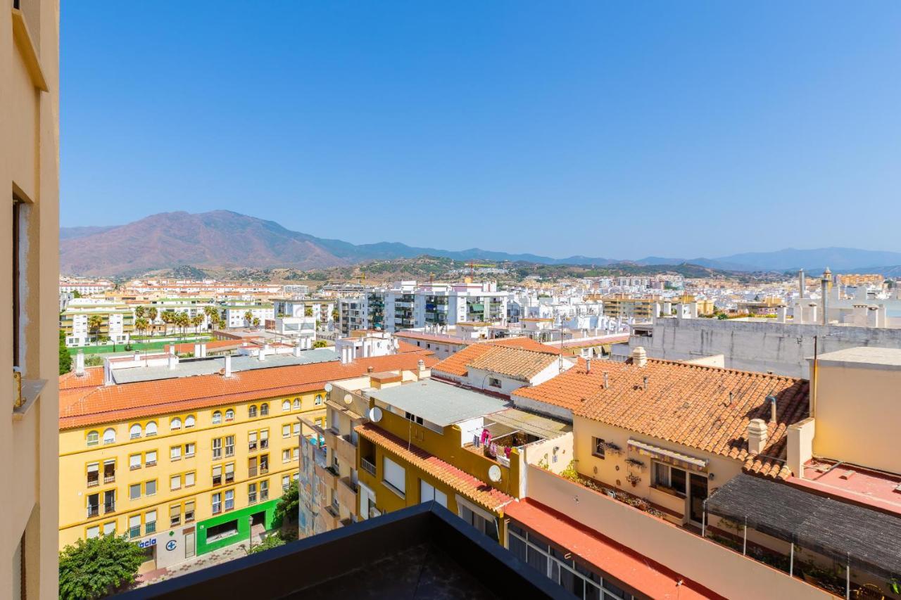Los Reales 8C Estepona Bagian luar foto
